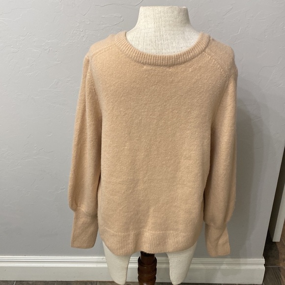 Madewell V- Neck tan sweater size medium - Picture 2 of 9